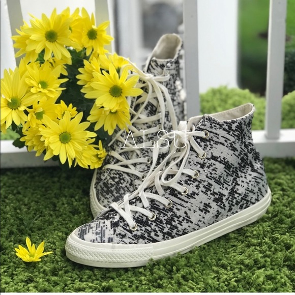 Converse Shoes - NWT Converse💥Gemma HI Egret Black/White W AUTHENT